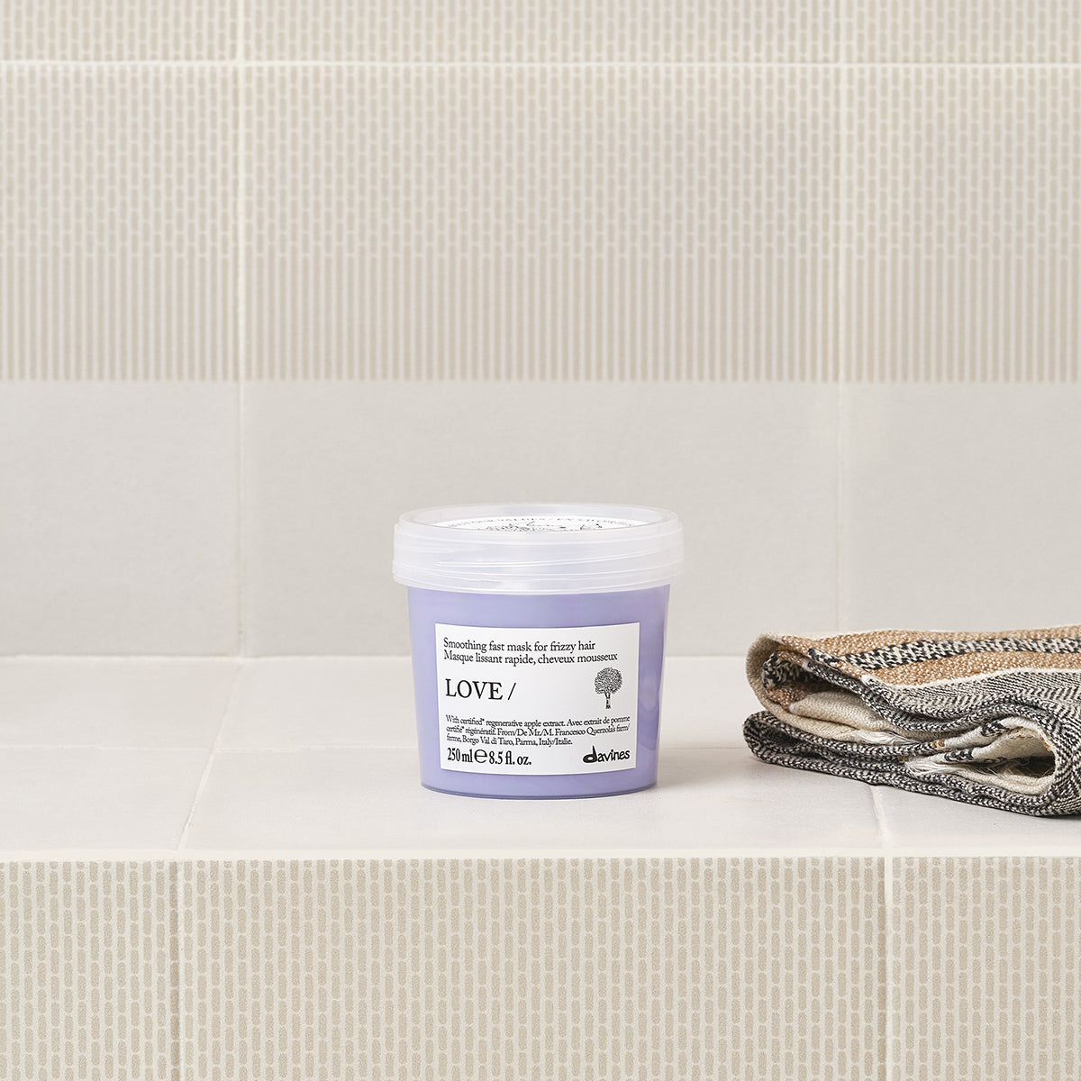 DAVINES LOVE SMOOTHING INSTANT DISCIPLINING MÁSCARA 250ml