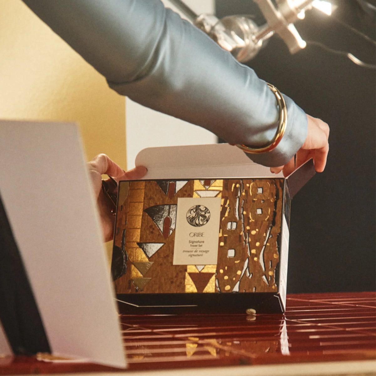 Oribe Signature Travel Set | Cuidado de cabello y cuerpo