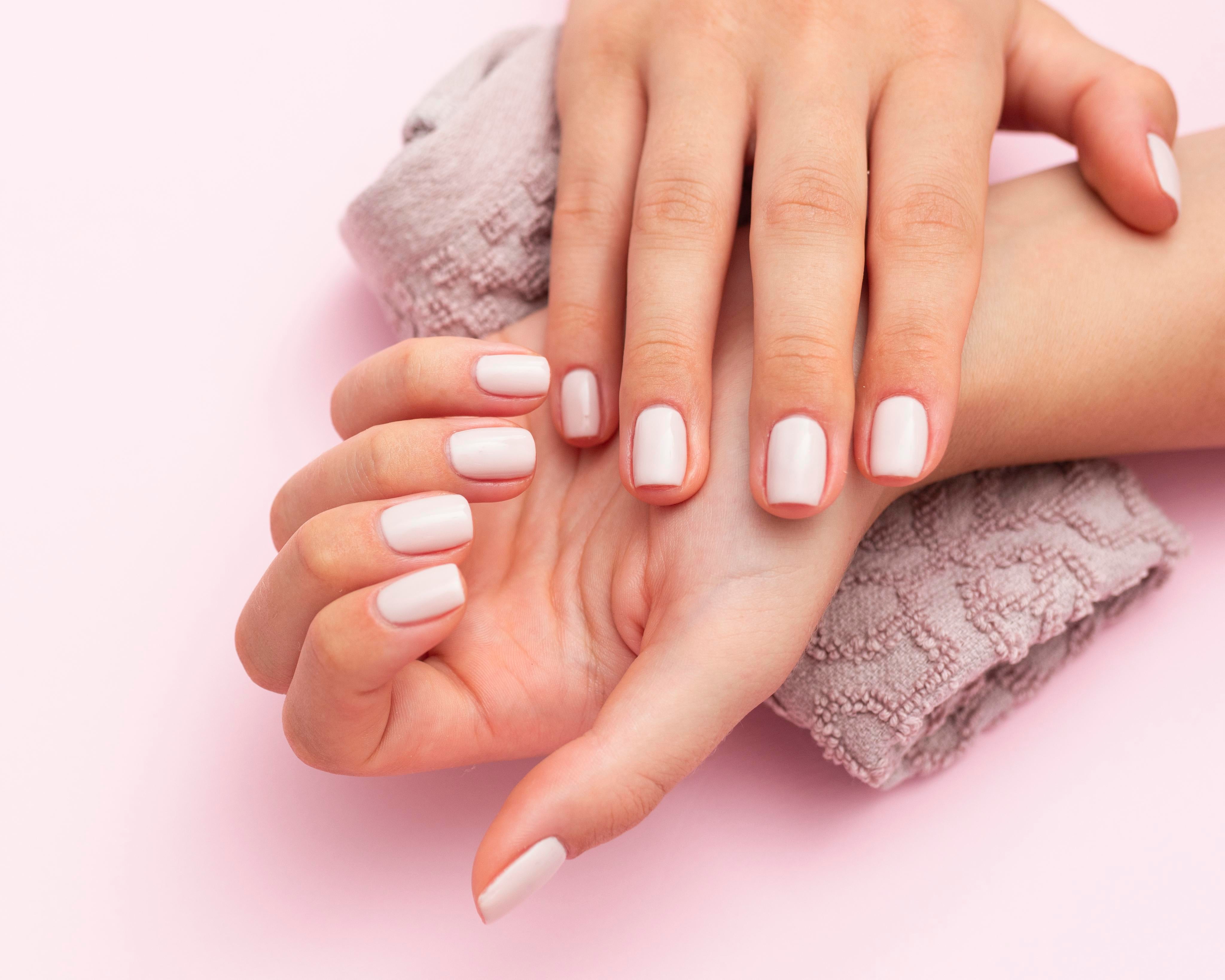 Manicure completa com Base Borracha